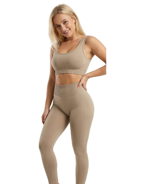 Conjunto de legging con contorno de corazón + top espalda cruzada