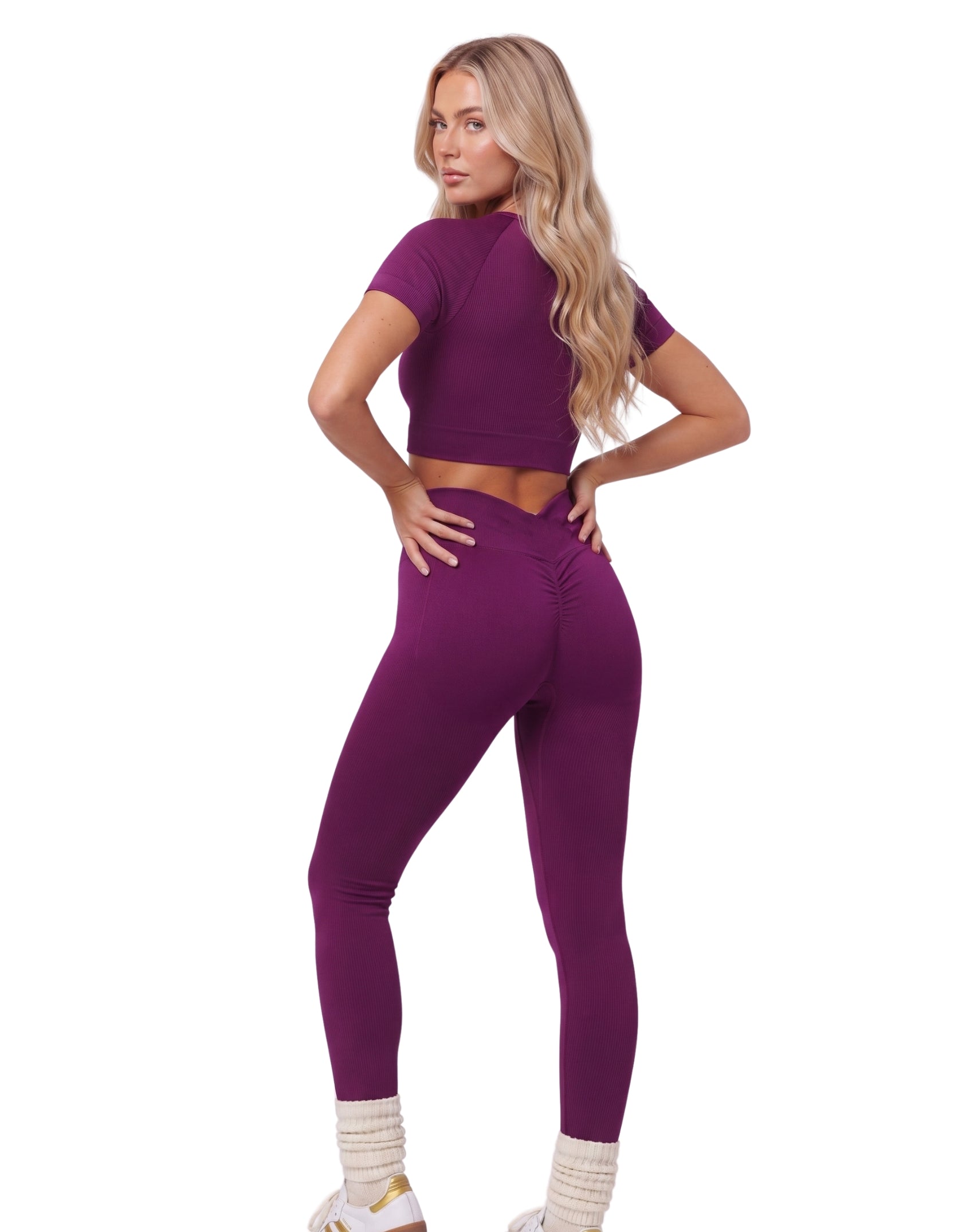 Conjunto canalé legging pretina cruzada + crop top manga corta